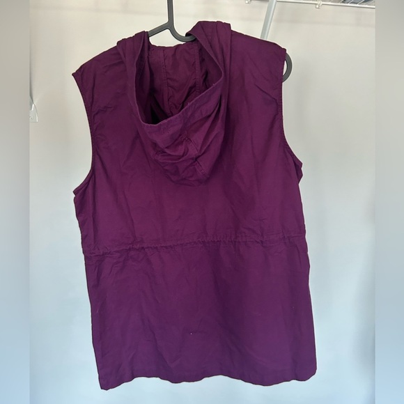 Women's Purple Sleeveless Vest - Picture 2 of 4